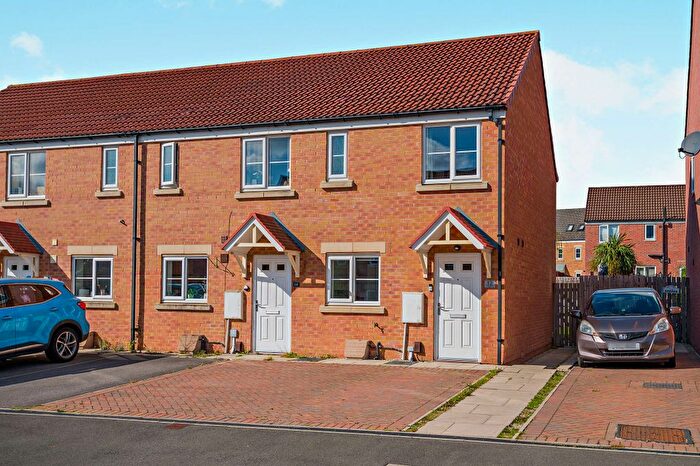 2 Bedroom End Terrace House For Sale In Larch Avenue, Castleford, West Yorkshire, WF10