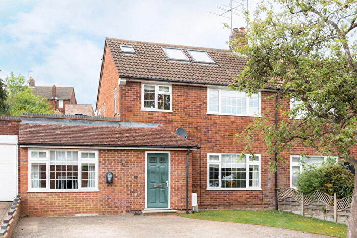 4 Bedroom Semi-Detached House For Sale In Friars Walk, Tring, Hertfordshire, HP23
