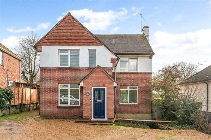 3 Bedroom Detached House For Sale In Winifred Road, Waterlooville, PO7