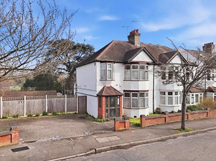 3 Bedroom House For Sale In Buckingham Road, Wanstead, E11