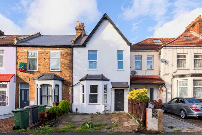 2 Bedroom Flat To Rent In Northcote Road, Walthamstow, E17