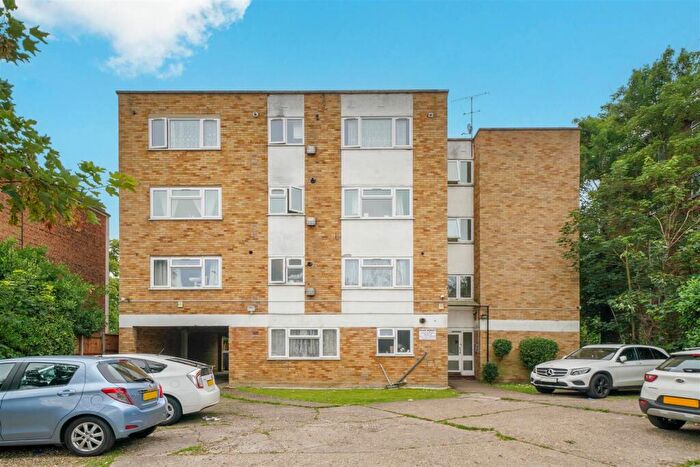 2 Bedroom Flat For Sale In Harrow Road, Wembley, HA0