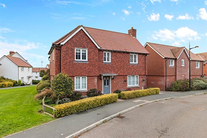 4 Bedroom Detached House For Sale In Kensington Way, Polegate, BN26