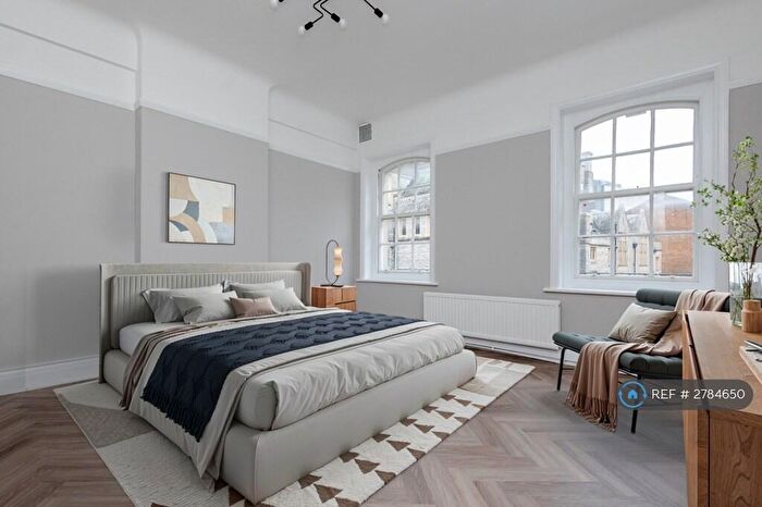 3 Bedroom Flat To Rent In Richmond Chambers, Bournemouth, BH2