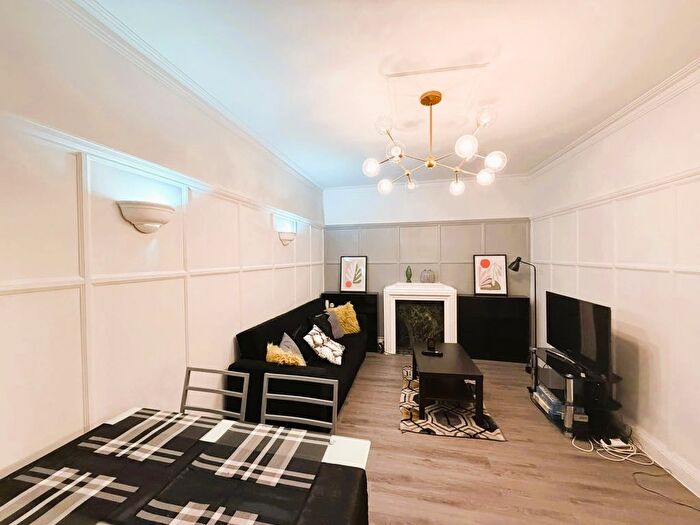 1 Bedroom Flat To Rent In Hinde Street, Marylebone, W1U