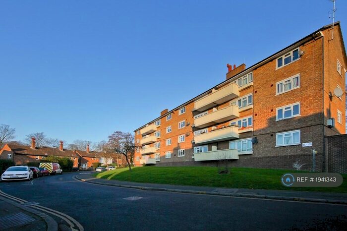 2 Bedroom Flat To Rent In Baizdon Road, London, SE3