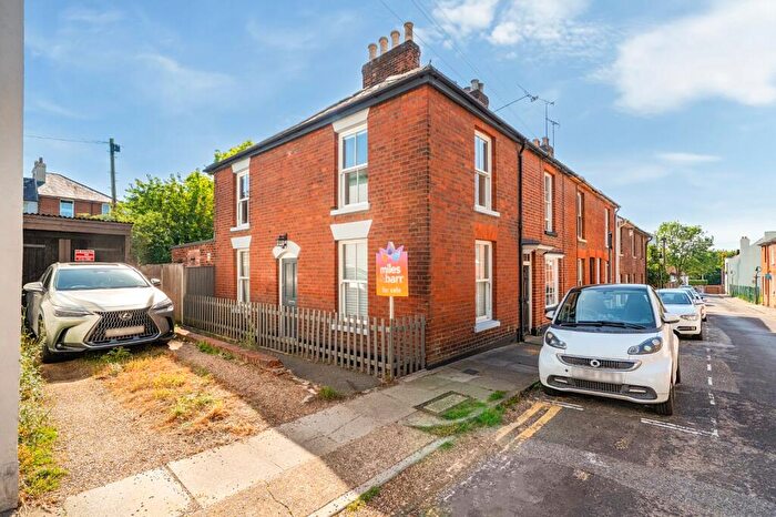 2 Bedroom End Of Terrace House For Sale In Cossington Road, Canterbury, Kent, CT1