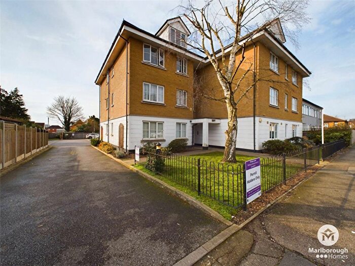 1 Bedroom Flat To Rent In Buckingham Court, Carlise Road, Romford, RM1