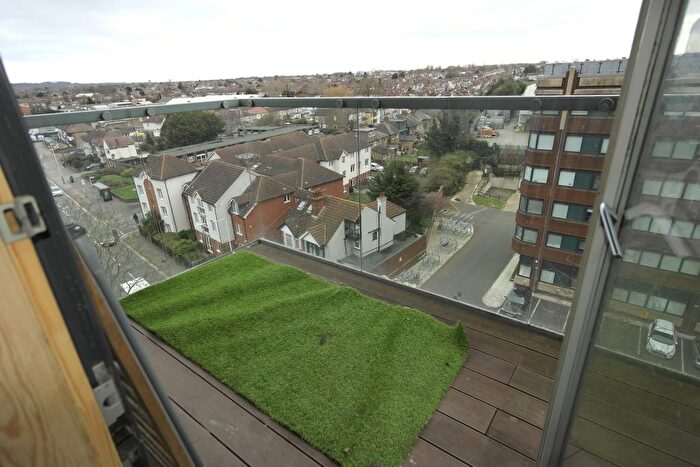 3 Bedroom Flat To Rent In Vickers House, Romford, Essex, RM1