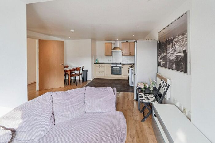 2 Bedroom Flat For Sale In Shakespeare Street, Nottingham, NG1