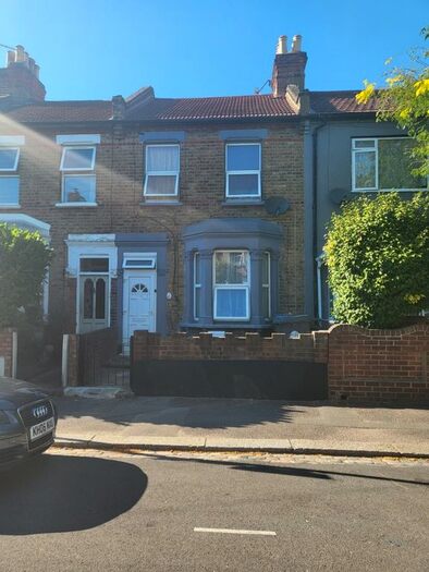 Terraced House To Rent In Trumpington Road, London, E7