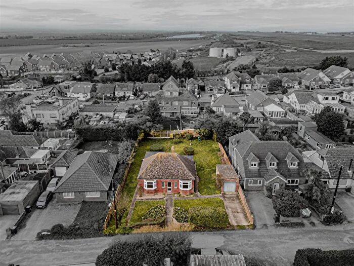 2 Bedroom Detached Bungalow For Sale In Arundel Road, Cliffsend, Ramsgate, CT12