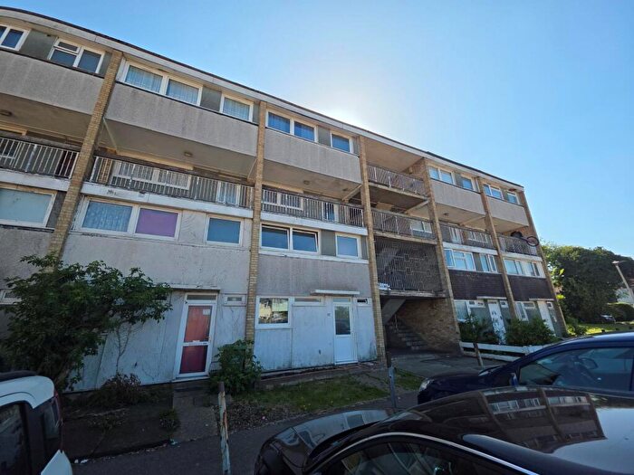 3 Bedroom Duplex For Sale In Craylands, Essex, SS14