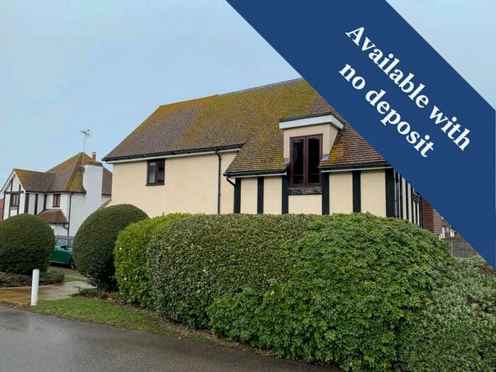 2 Bedroom Flat To Rent In Kingsgate Avenue, Broadstairs, CT10