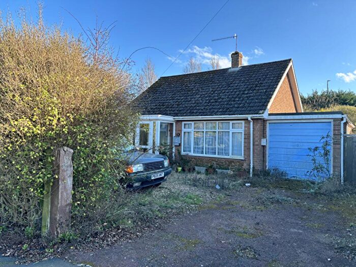 2 Bedroom Detached Bungalow For Sale In Clarence Road, PE36