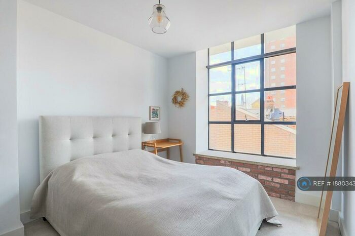 2 Bedroom Flat To Rent In Chatham Place, London, E9