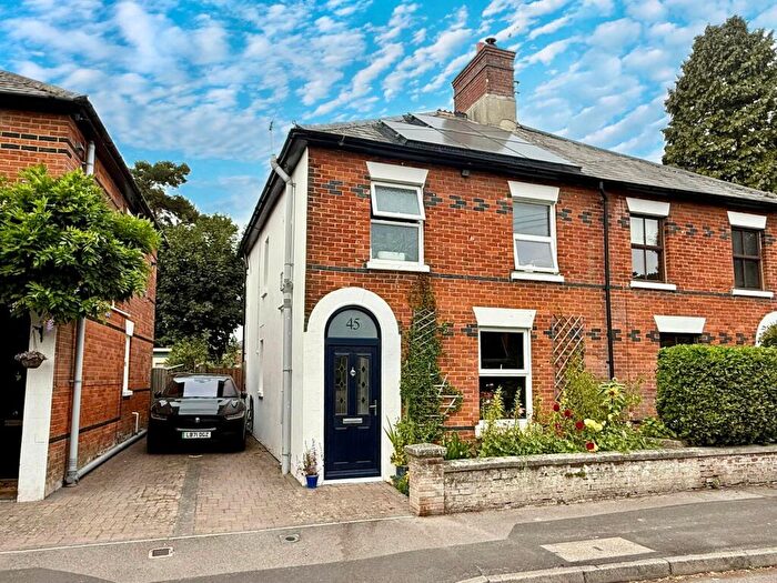 2 Bedroom Semi-Detached House For Sale In Hightown Road, Ringwood, BH24
