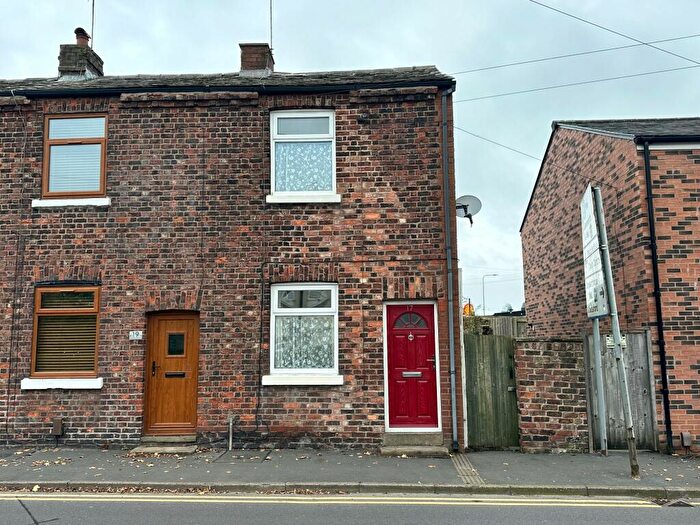 2 Bedroom Terraced House To Rent In Fallibroome Road, Macclesfield, SK10