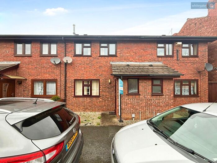 3 Bedroom Terraced House For Sale In Myrtle Street, Crewe, Cheshire, CW2