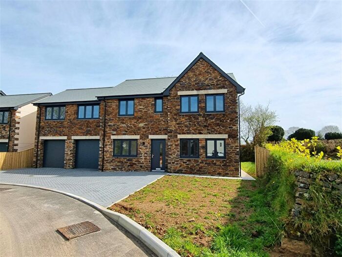 5 Bedroom Detached House For Sale In Hawks Tor, Launceston, PL15