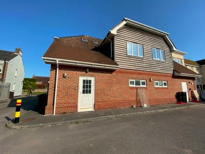 Studio To Rent In Summerly Lane, PO22