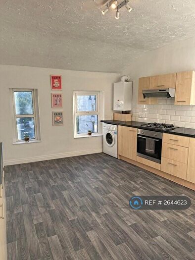 2 Bedroom Flat To Rent In Bradford Road, Stanningley, Pudsey, LS28