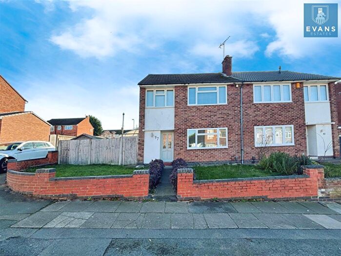 3 Bedroom Semi Detached House For Sale In Shorncliffe Road, Coventry, CV6