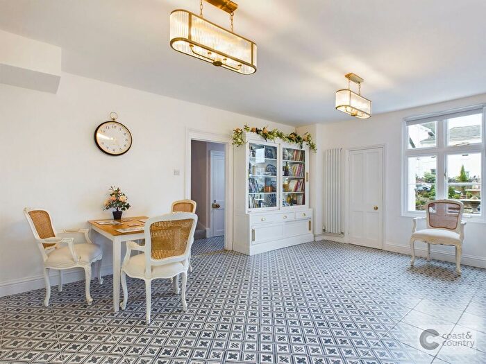 7 Bedroom Semi-Detached House For Sale In Courtenay Park, Newton Abbot, TQ12
