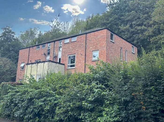 2 Bedroom Flat To Rent In Majestic Way, Aqueduct, Telford, Shropshire, TF4