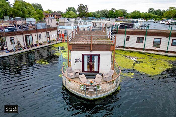 2 Bedroom Mobile Home For Sale In Marina View, Hartford Marina, Banks End, Wyton, Huntingdon, Cambridgeshire, PE28