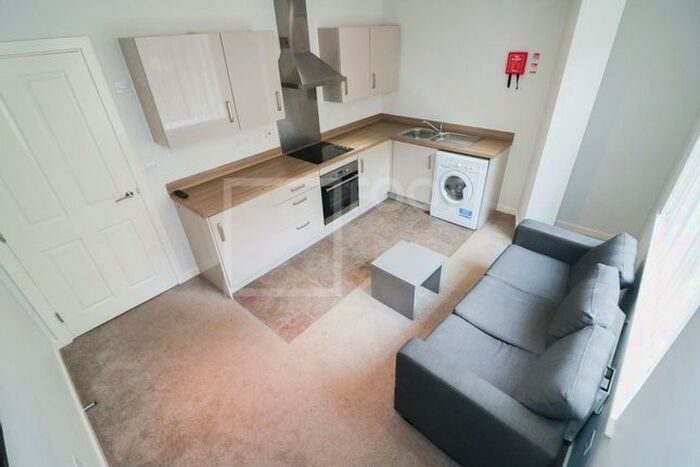 1 Bedroom Flat To Rent In Grattan Mills, Bradford, BD1