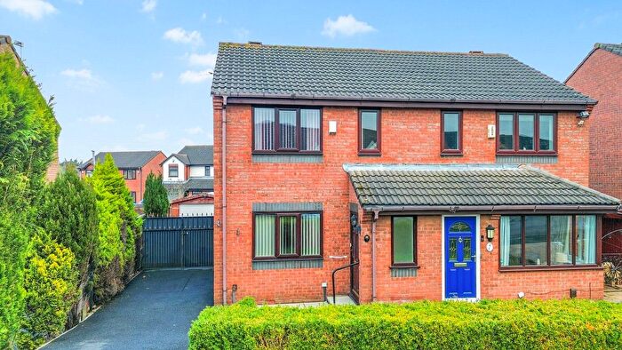 3 Bedroom Property For Sale In Alpine Close, St. Helens, WA10