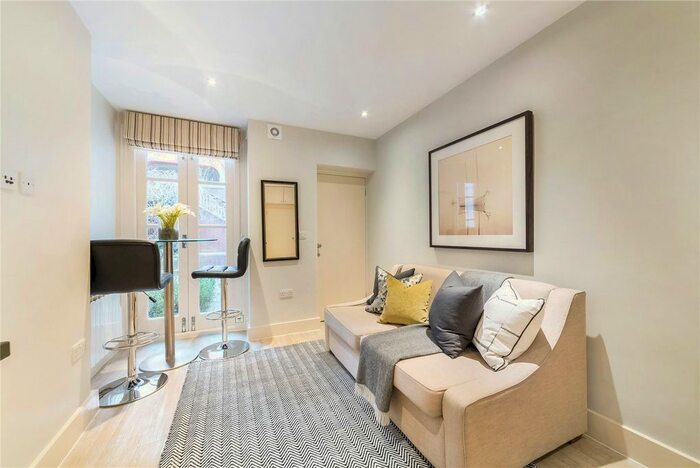 1 Bedroom Flat To Rent In Balderton Street, Mayfair, London, W1K