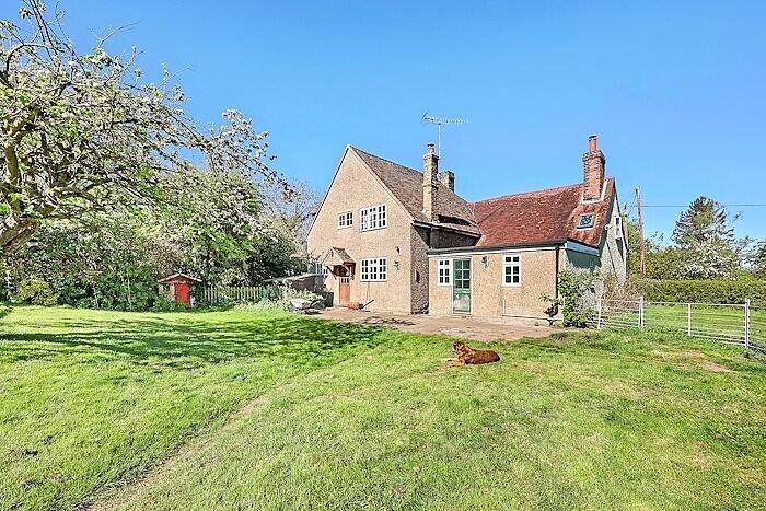 4 Bedroom Detached House For Sale In Pedlars End, Moreton, CM5