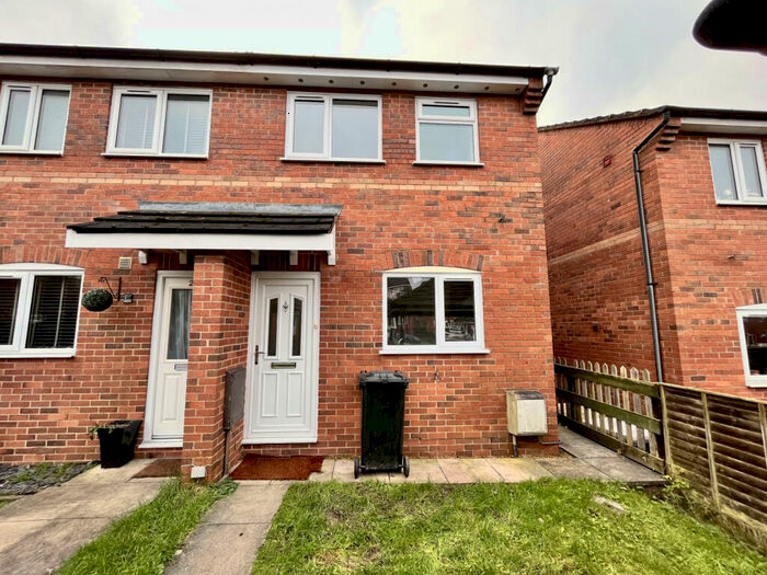 2 Bedroom Semi-Detached House To Rent In Hopes Close, Lydney, GL15