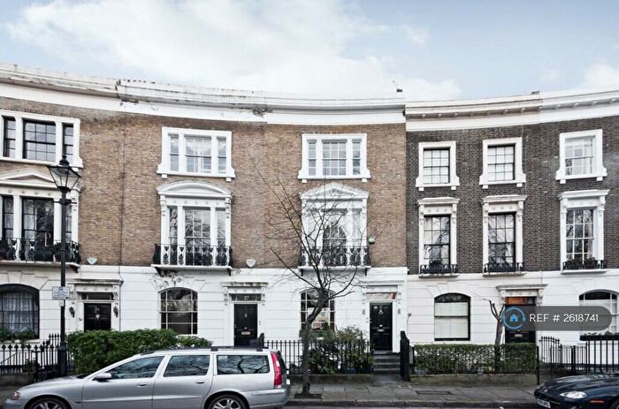 3 Bedroom Terraced House To Rent In Thornhill Square, London, N1