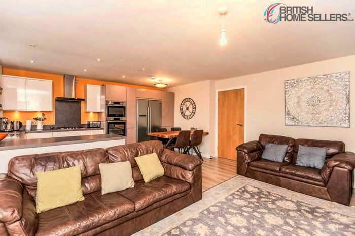 2 Bedroom Flat For Sale In Lakeside Approach, Barkston Ash, Tadcaster, North Yorkshire, LS24