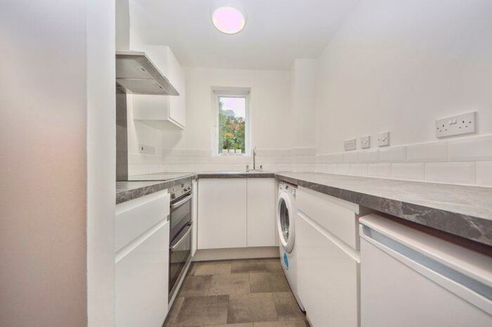 1 Bedroom Semi-Detached House To Rent In Tansy Close, Tempest, PO7