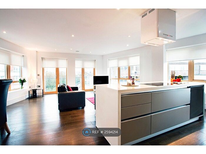 2 Bedroom Flat To Rent In Cyrus Street, London, EC1V