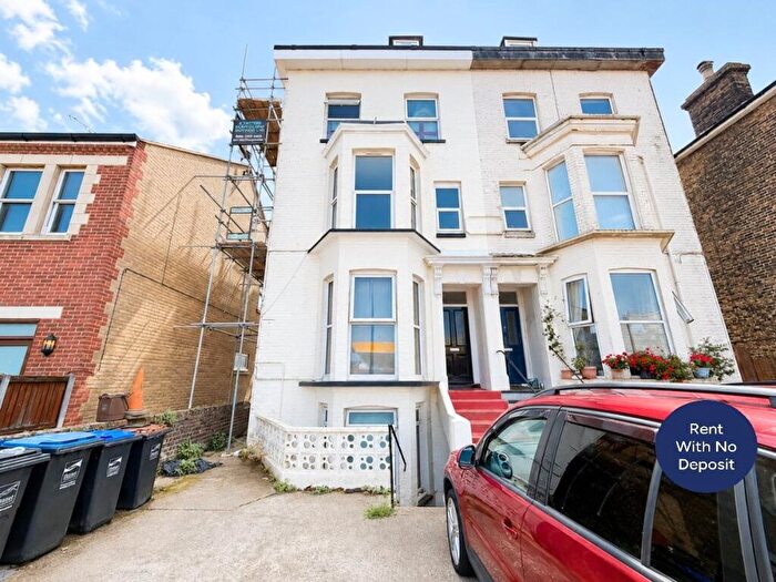 1 Bedroom Flat To Rent In St Peters Road, Broadstairs, Kent, CT10