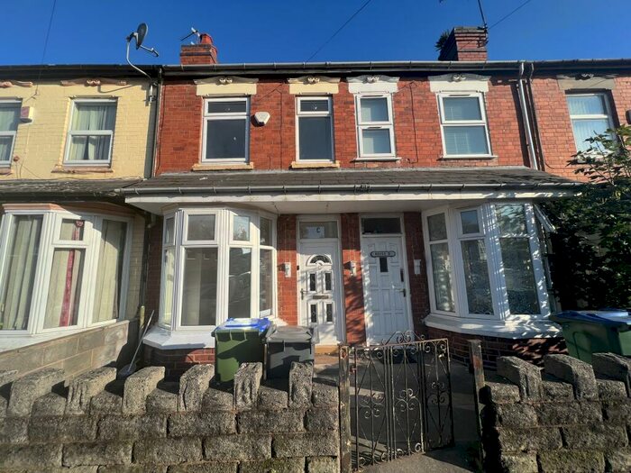 2 Bedroom House To Rent In Rosefield Road, Smethwick, B67