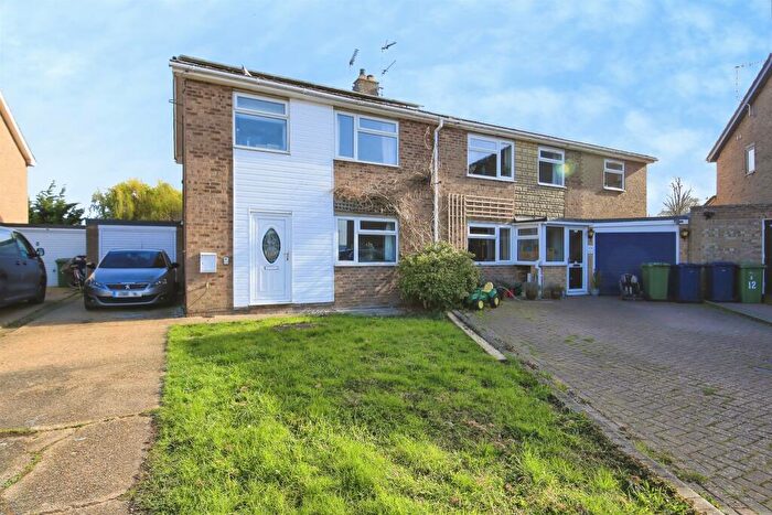 3 Bedroom Semi Detached House For Sale In Sycamore Close, March, PE15