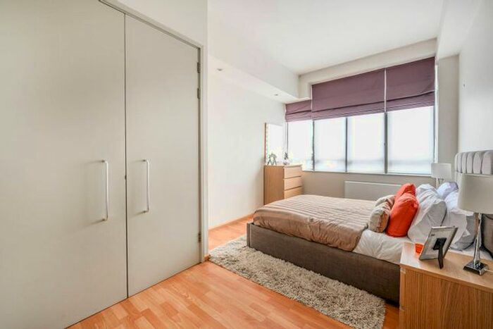 1 Bedroom Flat To Rent In City Road, Islington, London, EC1V