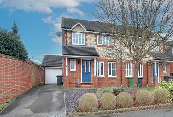 3 Bedroom Semi-Detached House To Rent In Newhurst Park, Trowbridge, BA14