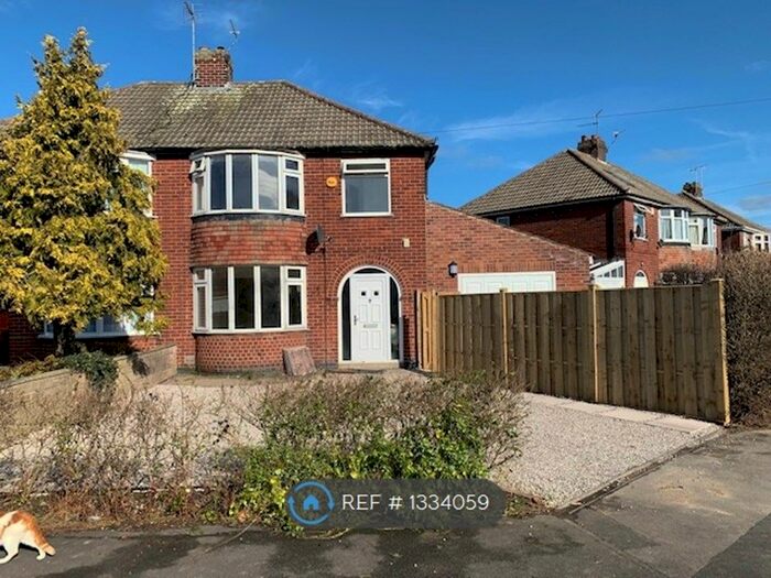 3 Bedroom Semi-Detached House To Rent In Whitestone Drive, York, YO31