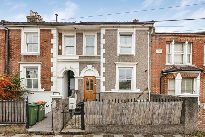 3 Bedroom House For Sale In Windmill Lane, London, E15