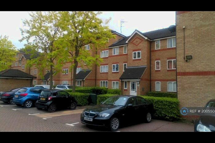 1 Bedroom Flat To Rent In Telegraph Place, London, E14