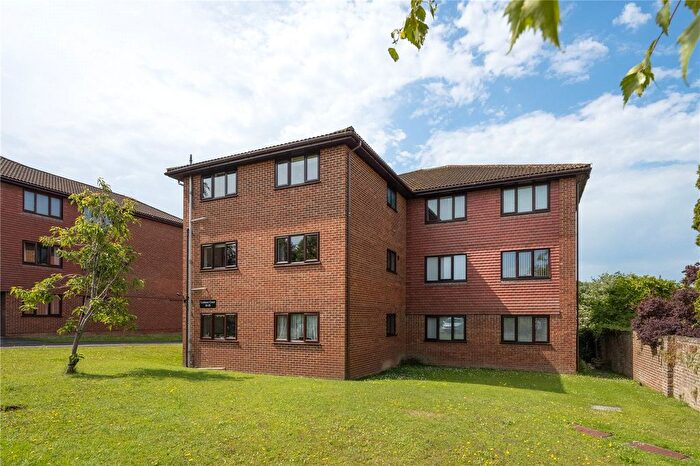 2 Bedroom Flat For Sale In London Road, River, Dover, Kent, CT16