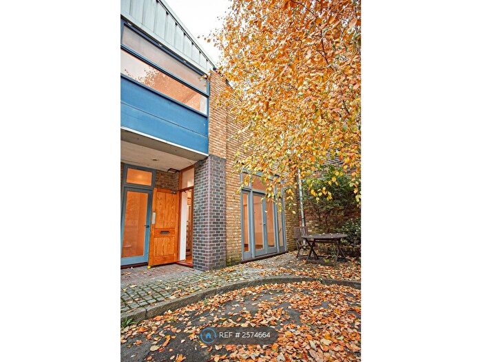 2 Bedroom Flat To Rent In Shelford Place, London, N16