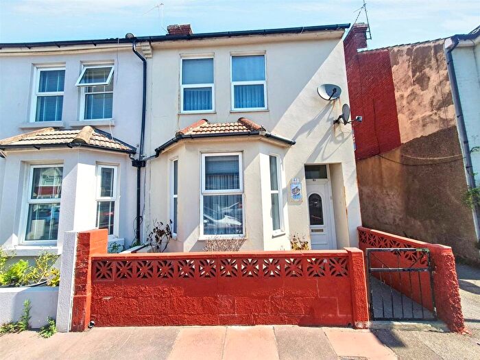 3 Bedroom End Of Terrace House For Sale In Dudley Road, Eastbourne, BN22